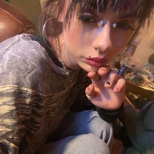 Meet your Posher, Ash